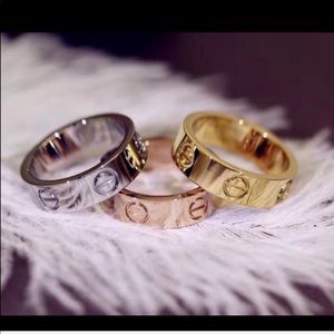‼️RESTOCKED‼️UNISEX love ring screw ring